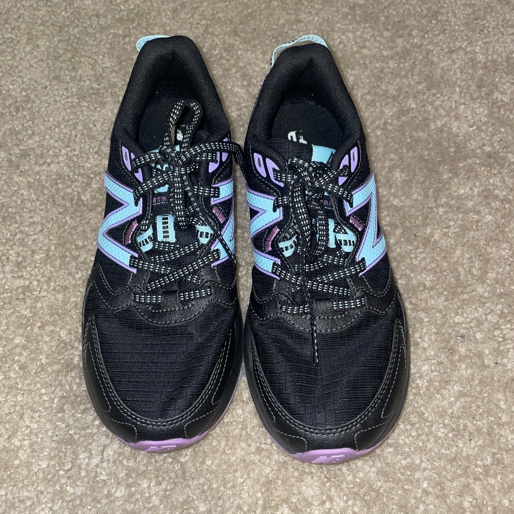 New Balance 410v7 Trail Running Shoes Womens 7 Black Purple Blue WT410SH7